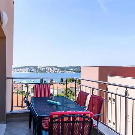 Lucha Apartman Trogir